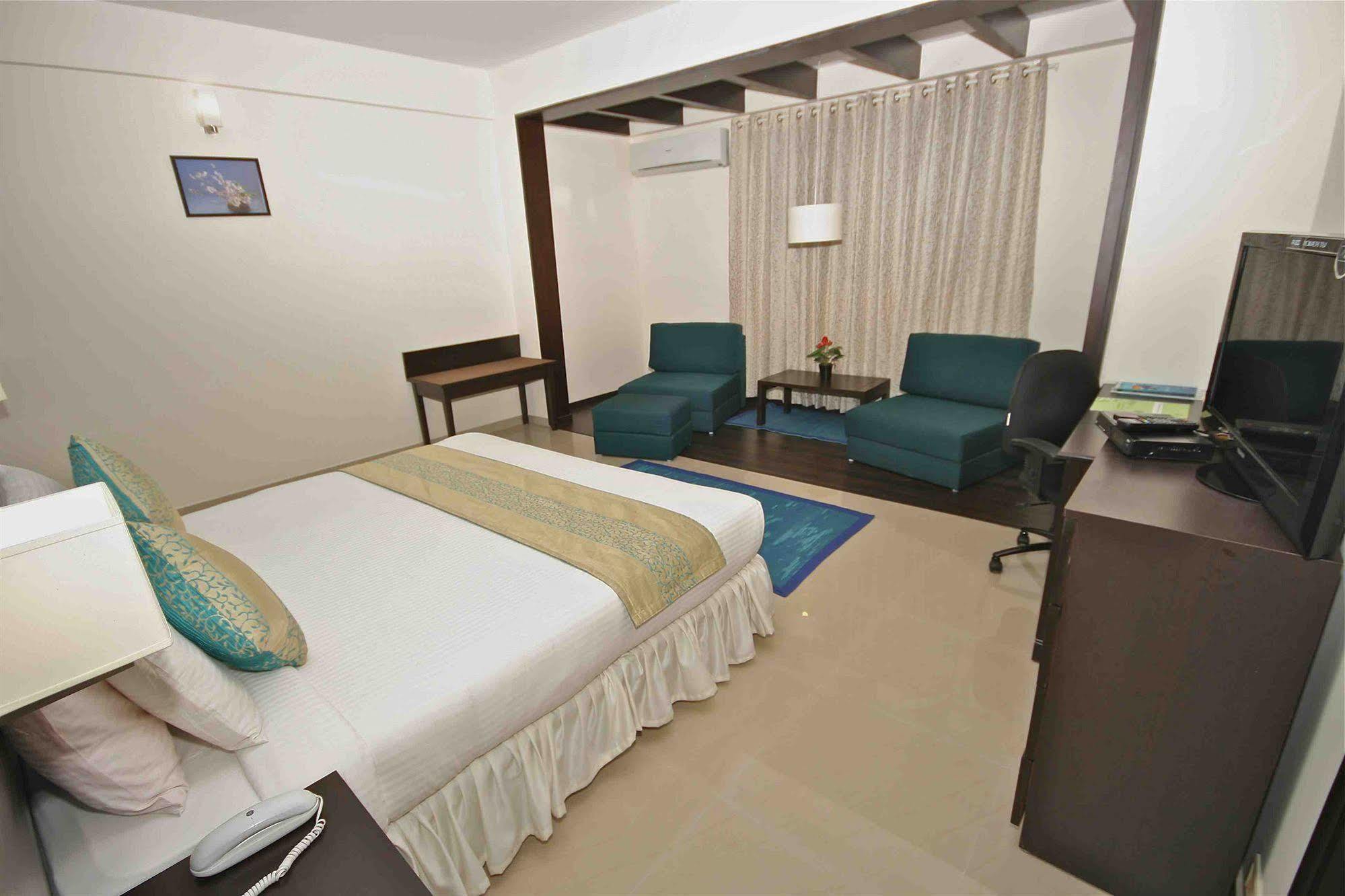 Treebo Trend Sterling Suites Inn Μπανγκαλόρ Εξωτερικό φωτογραφία